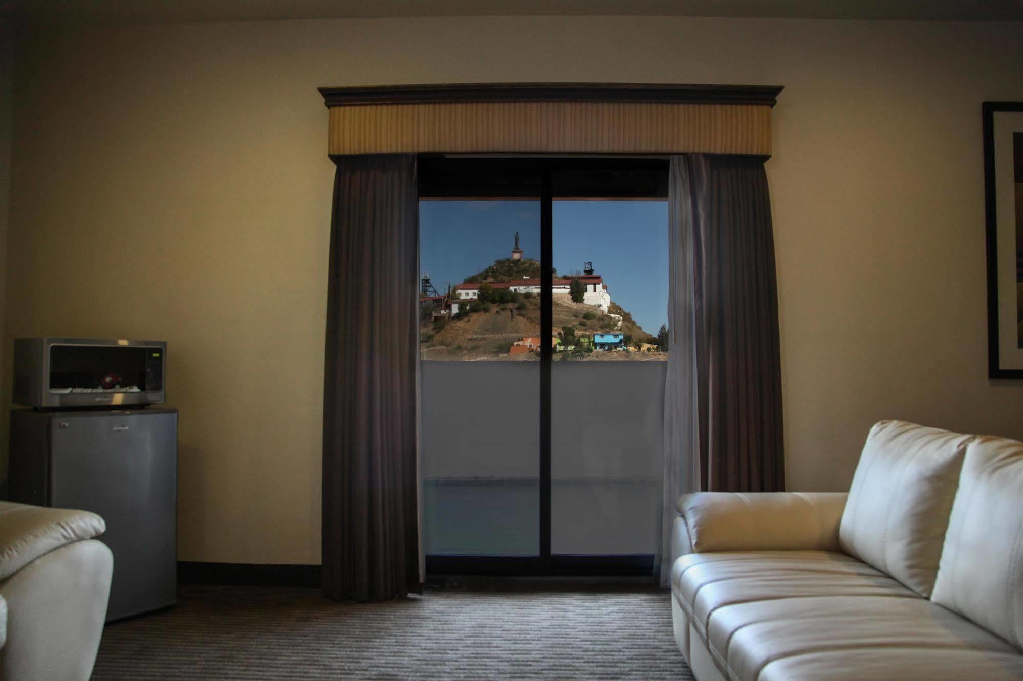 Best Western Plus La Mina Parral Pokój zdjęcie